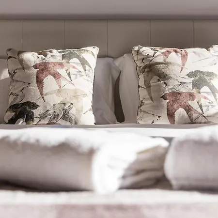 Daire Guestready - Miragaia Stone &