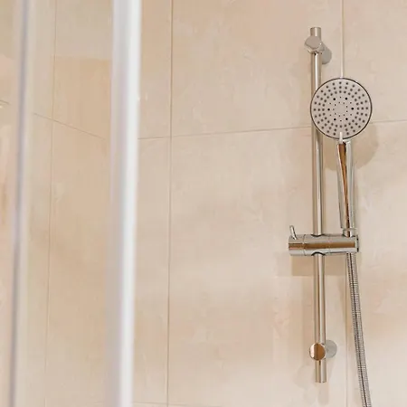 Daire Guestready - Miragaia Stone &