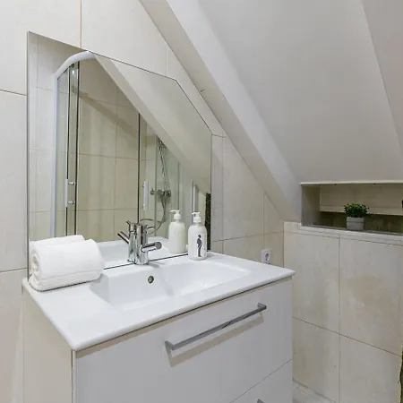 Guestready - Miragaia Stone & Apartman Porto